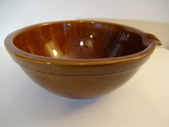 large mixing bowl with spout