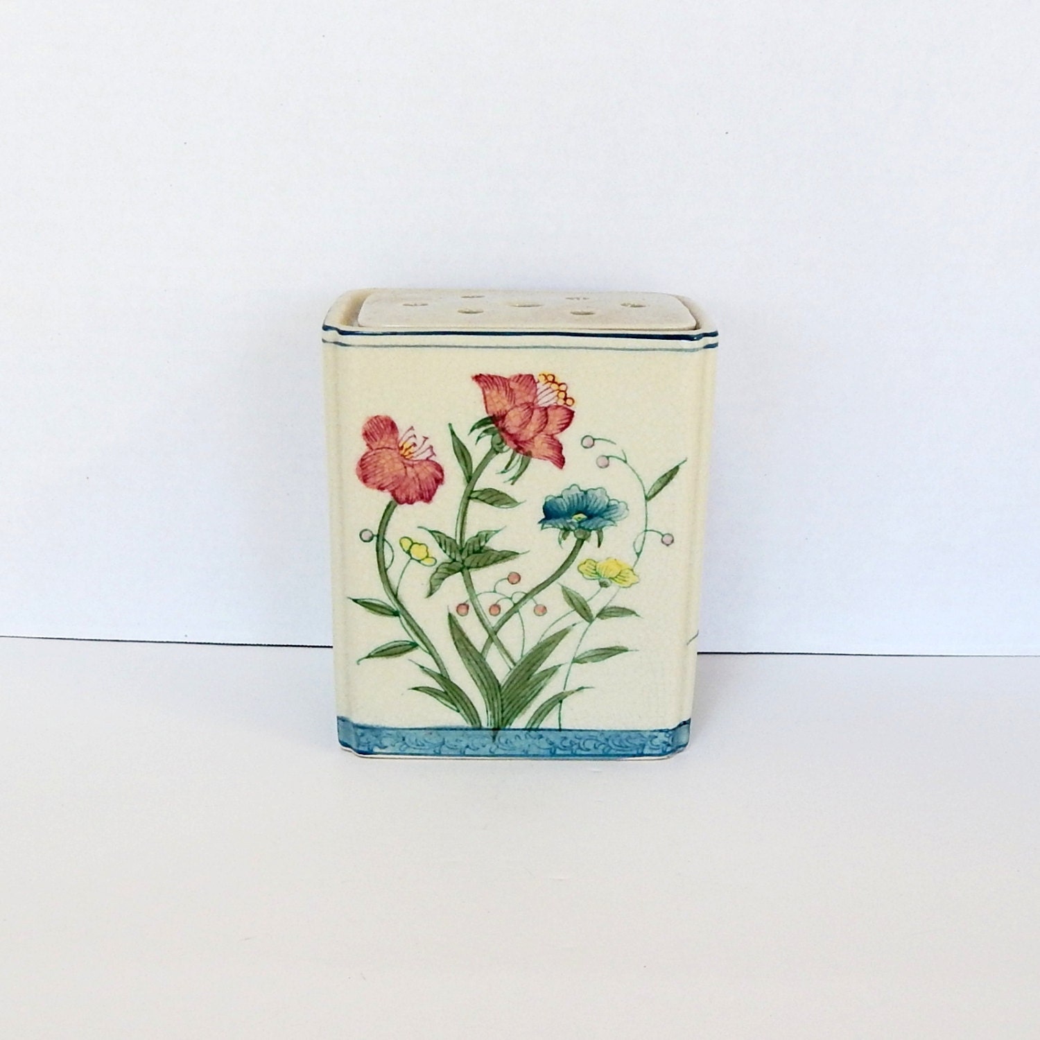 Vintage Porcelain Vase with Frog Lid Potpourri Box