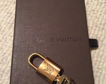 Louis Vuitton padlock lock and one key #313 bag charm