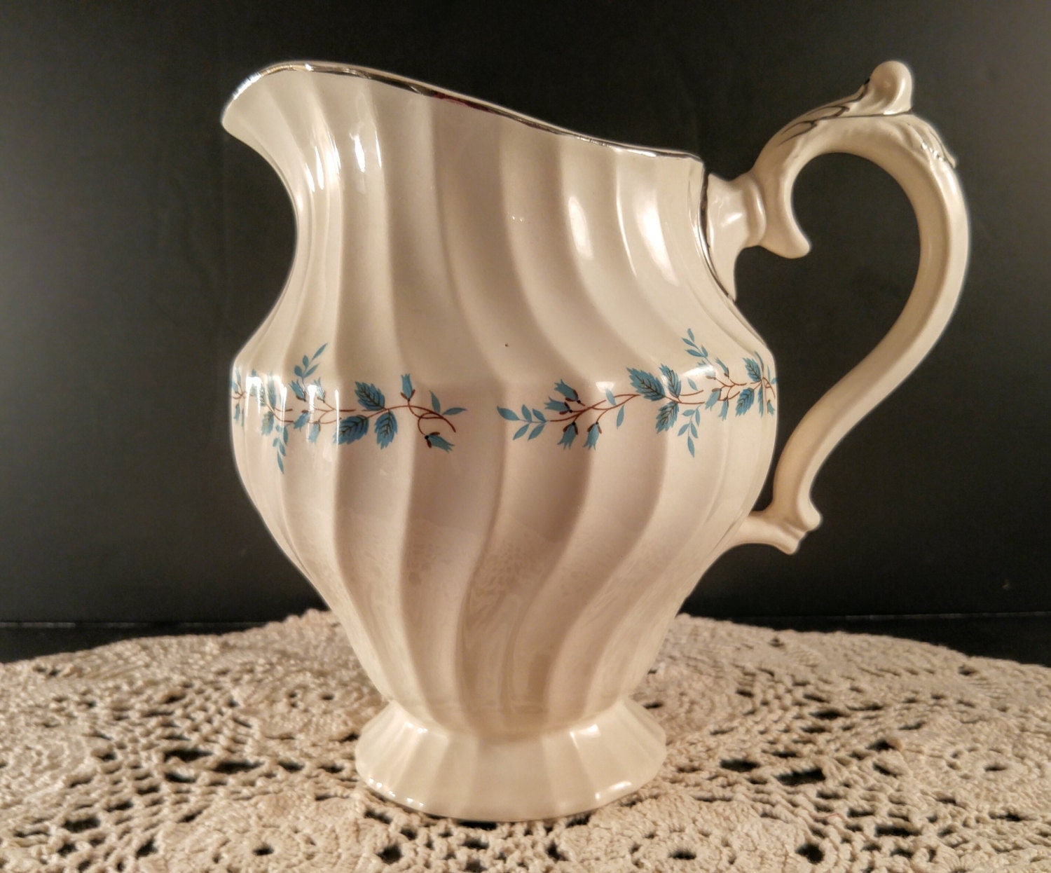 Myott Olde Chelsea Staffordshire England Bluebell Pattern