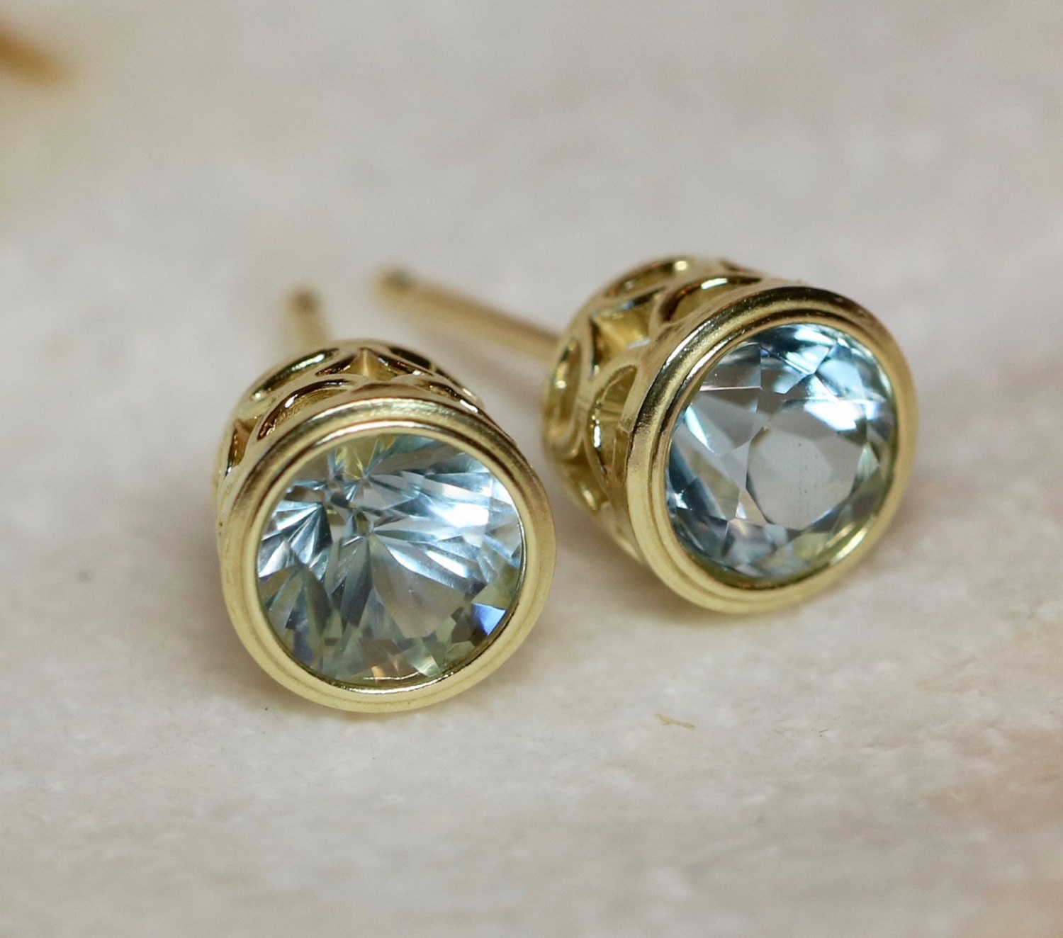 18k Genuine Aquamarine Earrings 5mm Gemstone Posts Blue