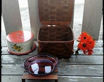 Vintage Basketville Pie Basket/Beachgoing Gear/Storage Basket/Sewing Basket/Park Lunch Basket/Best Gift idea/Scarf Storage/F1481
