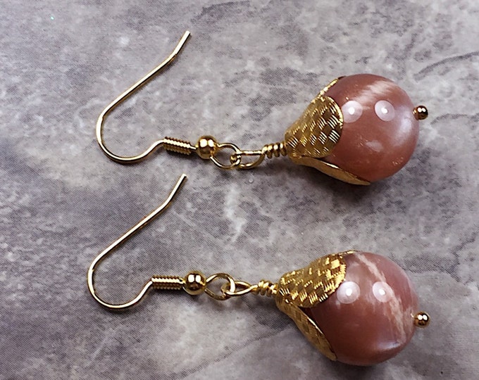 Brown moonstone earrings, brown moonstone jewelry, trendy brown gold earrings, unique brown earrings