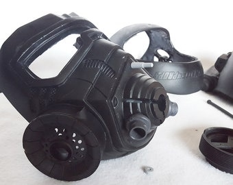 Fallout NCR Elite Riot Gear Raw Cast Helmet Kit - Gas Mask, Post-Apocalyptic, Wastelands Gear - Screen Accurate