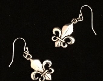 fleur de lis - Fleur silver plated fishhook earrings