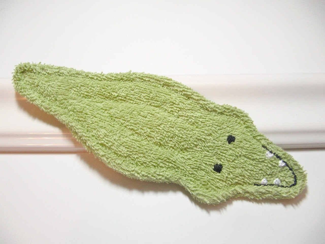 Green Crocodile Washcloth Animal / Baby Teething Wash Cloth