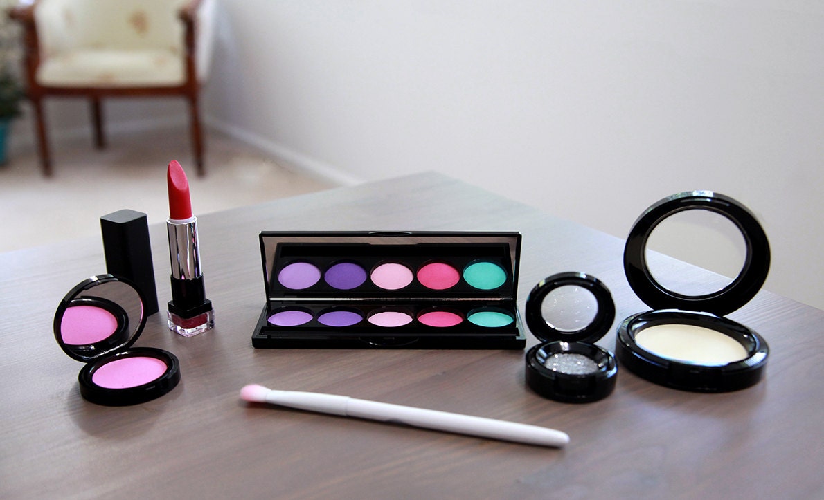 Pretend Makeup Set Your Munchkin Play Foryourmunchkin Pretend Makeup Set Your Munchkin Play Foryourmunchkin