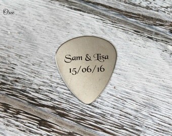 Engraved guitar pick by Oxee, custom names, gift for him, personalized guitar picks