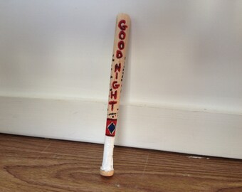 Harley Quinn cosplay bat