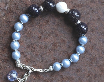 Pearls bracelet blue silver, dark blue