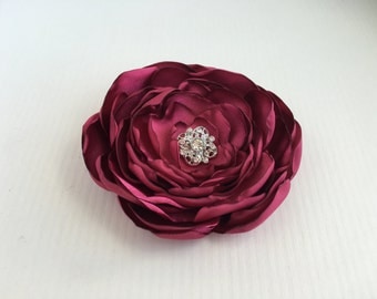 Berry Flower Hair Clip.Berry brooch.pin.Pink Flower Headpiece.Wedding hair piece.Bridesmaid.Flower Girl.Corsage.Fabric Flower.Flower Pin