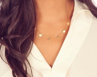 Boho Gold Disc Necklace // Elegant Minimalist Bohemian Layering Necklace // Summer Layered Charm Necklace