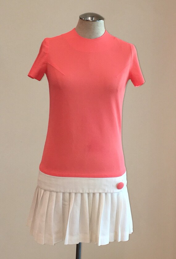 90s Black & White Drop Waist Pleated Mini Dress 6 8 main image 1