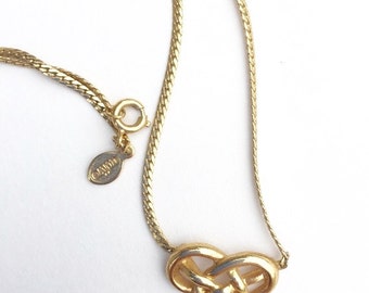 Pretty Vintage Avon Gold Love Knot Necklace