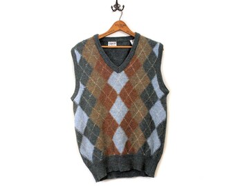 Items similar to PDF Mens Argyle Sweater Vest and Argyle Socks Vintage ...