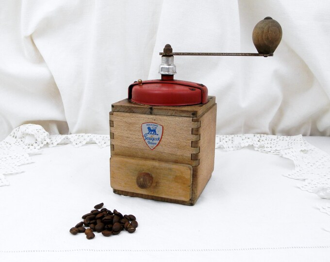 Vintage French Peugeot Fréres Red Colored Metal and Wooden Coffee Grinder, French Kitchenware Decor, Kitchenalia, Retro Home, Kitchen