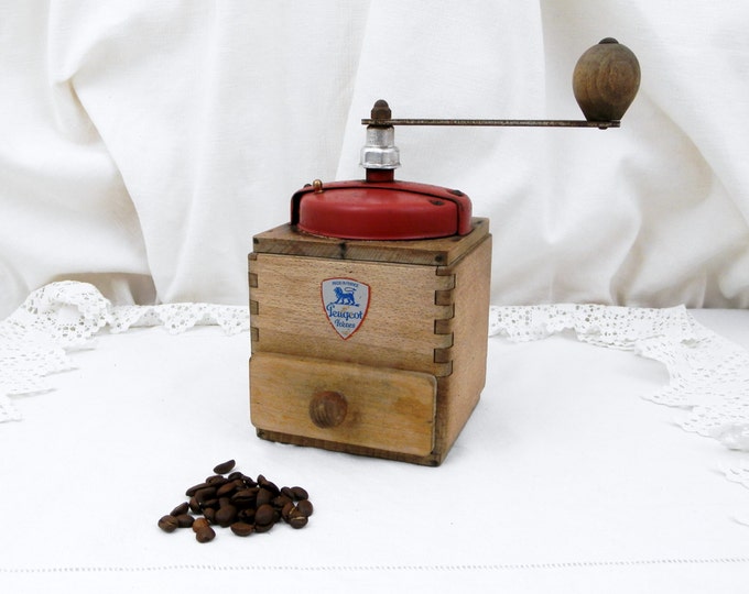 Vintage French Peugeot Fréres Red Colored Metal and Wooden Coffee Grinder, French Kitchenware Decor, Kitchenalia, Retro Home, Kitchen