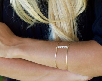 Gold Pearl Bracelet, Pearl Bangle, Gold Bangle Bracelet, Pearl Jewelry, Bridesmaids Gifts