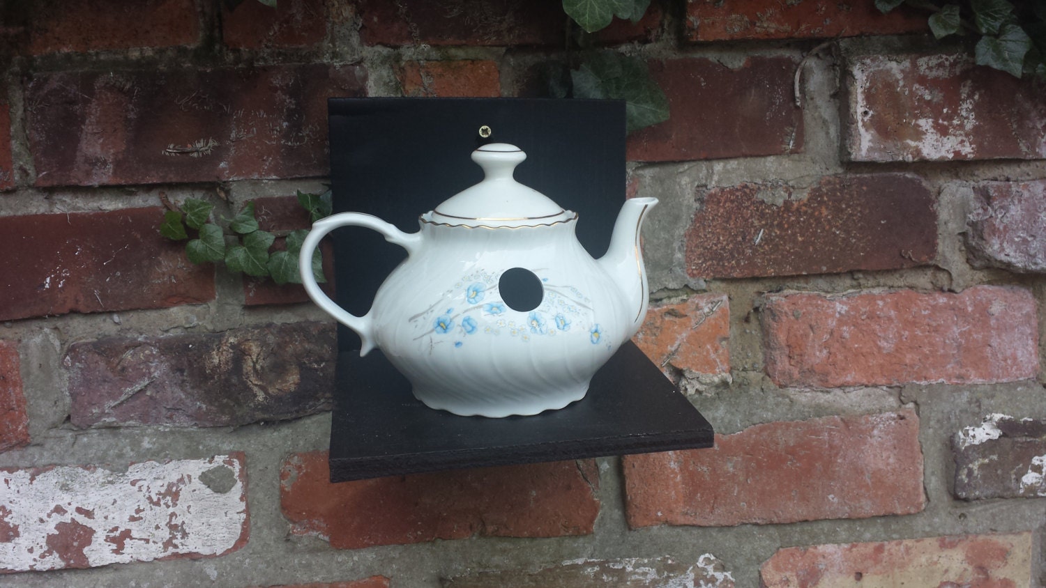 Teapot bird house vintage teapot ceramic bird house garden