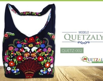 Hand-embroidered handbag model Quetzal, white color
