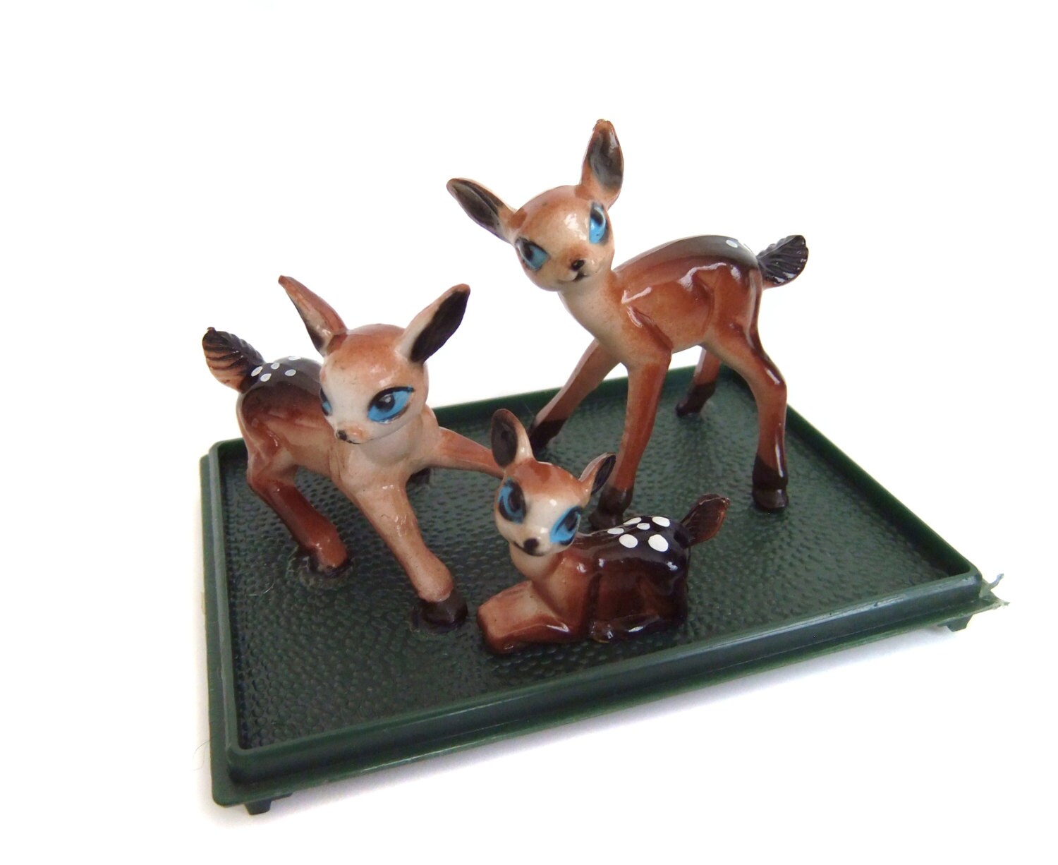 outdoor deer figurines