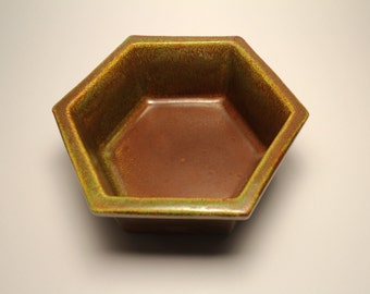 A Vintage Haeger Pottery 4003 Drip-Glaze Planter