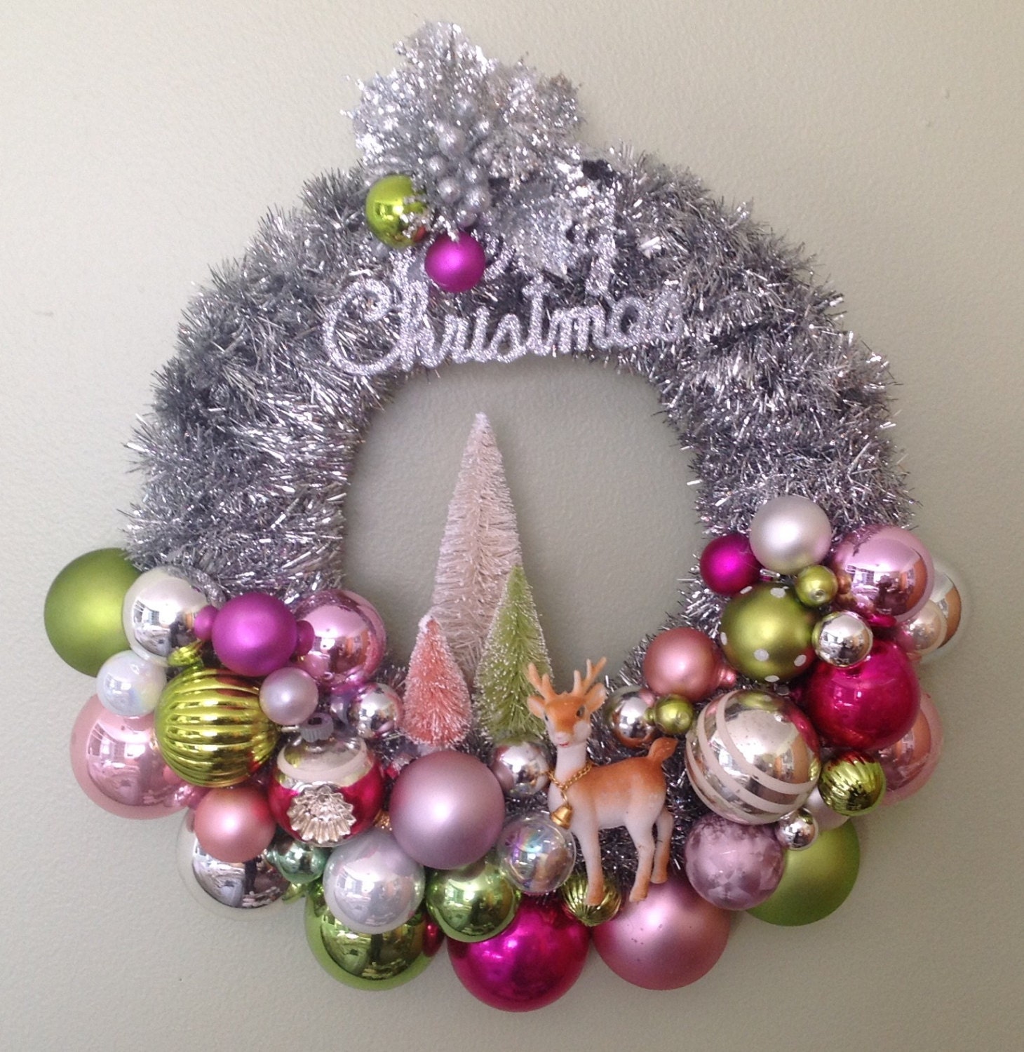 mid century christmas ornament wreath retro kitchy mid century christmas ornament wreath retro kitchy