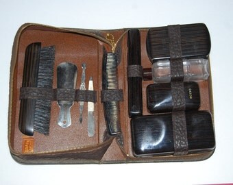 Vintage Men's Toiletry / Grooming Set in Leather Zip Case