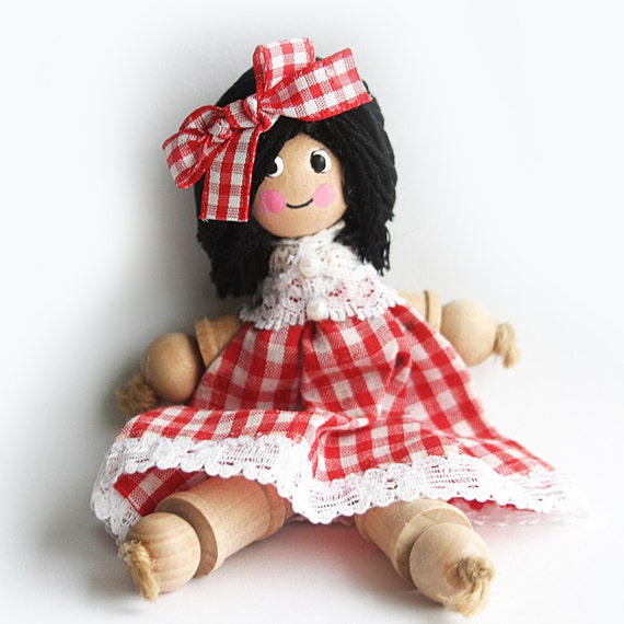 bobbin knitting doll