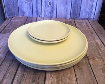 Set of six light yellow melmac melamine Texasware plastic plates