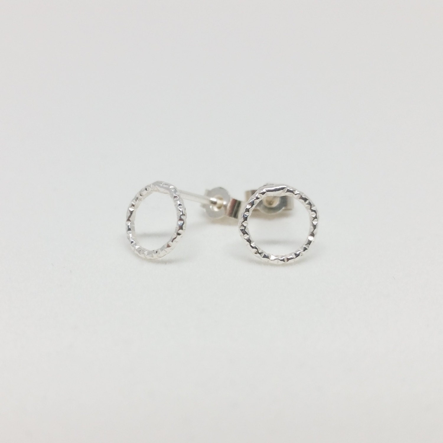 Circle earrings / minimalist / diamond cut / delicate