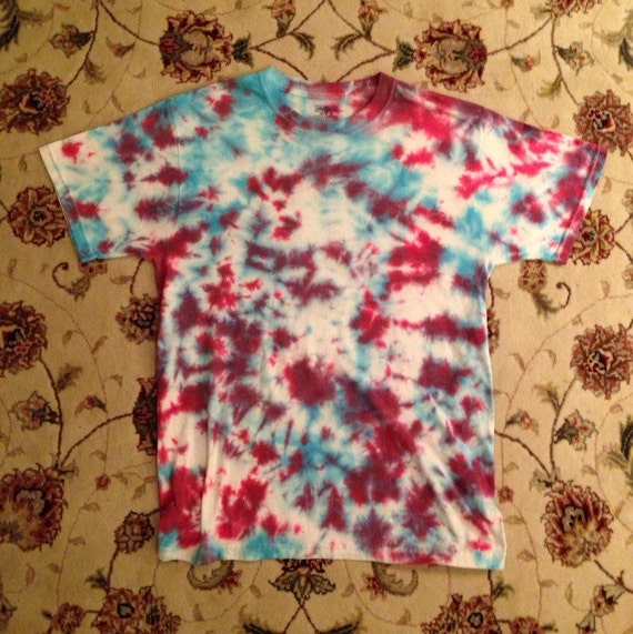 Medium. Blue pink tye dye. Homemade shirt. Psychedelic tye