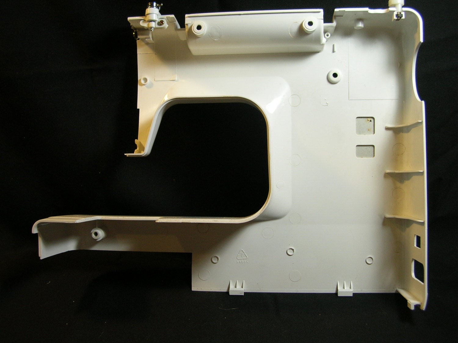 Singer Sewing Machine Model 1120 Rear Housing Cover from