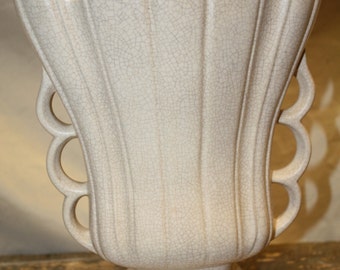 Beautiful Hull Pottery Vase