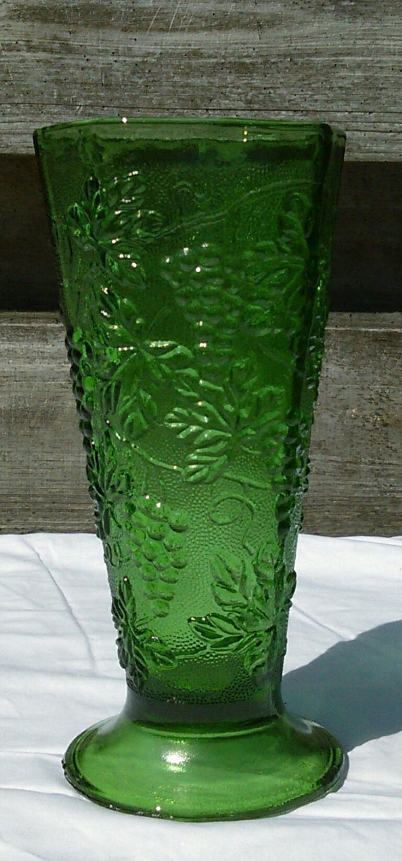 Green grape paneled depression glass vase
