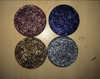 Pressed glitter eyeshadow