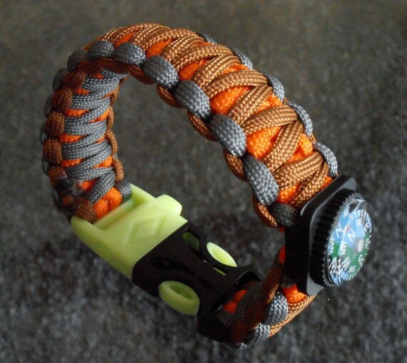 Survival bracelet King Cobra with mini Compass and