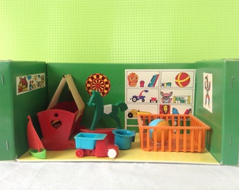Miniature Dollhouse Furniture