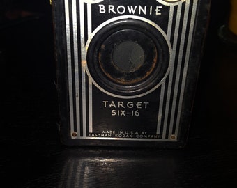 Vintage Kodak Brownie Target Six-16 Camera