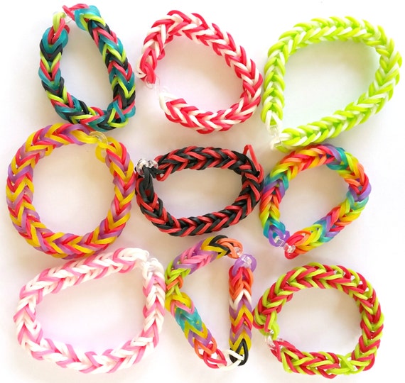 Items similar to 9 Fishtail Rubber Band Bracelets / Chained Rubber ...