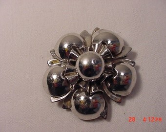 Vintage Leru Flower Brooch Or Pendant 16 - 346