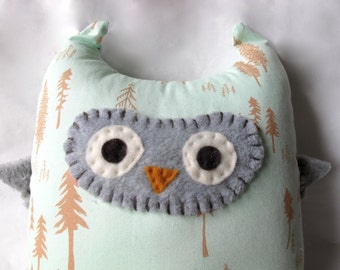 Mint Woodland Owl Toy - PIne Trees - Woodland Nursery