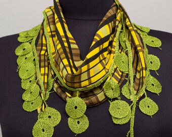 Fringed lace scarf plaid ,triangle lace scarf , guipure scarf, flowered ,woman scarf