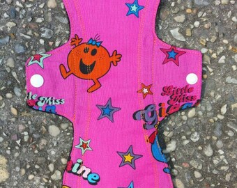 SPECIAL!!!!!!!! One 11 inch light-medium flow cloth pad.