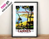Cartel de viaje en Cannes: anuncio de la riviera vintage, impresión de arte colgando