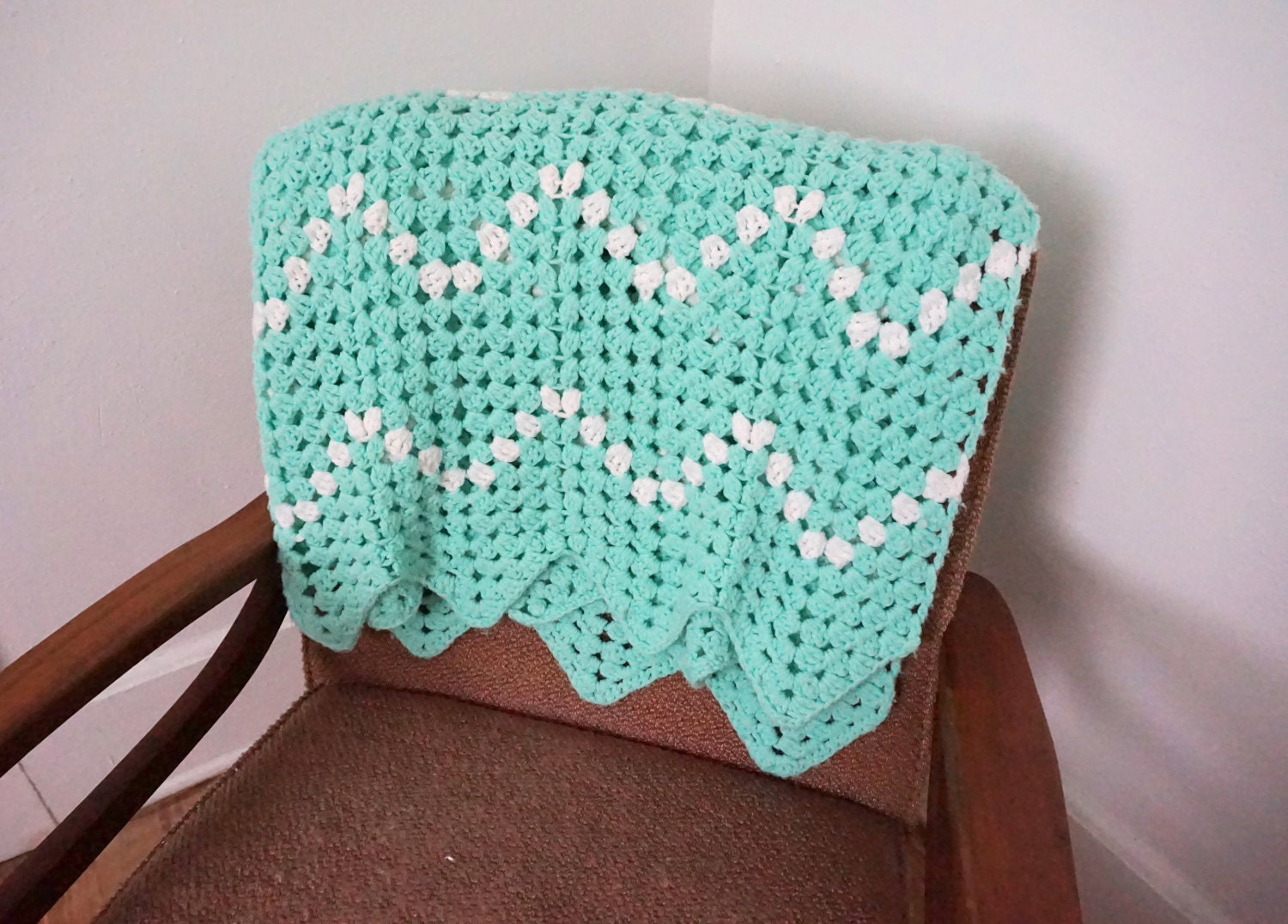 Vintage Turquoise and White Afghan Throw Blanket 72 x 46