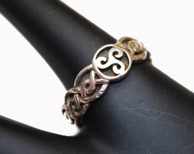 Celtic Ring Sterling Silver Size 11 Irish Knot band ring