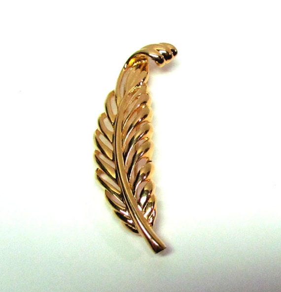 Vintage Leaf Brooch Pin Gold Tone Costume by