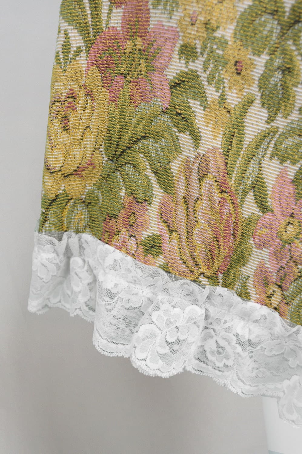 pleated skirt below knee