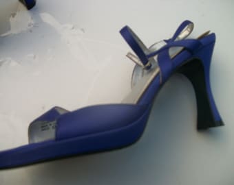 Pretty in PURPLE HOLLYWOOD Satin HEELS, Strappy Ankles, Open Toes ,6 M